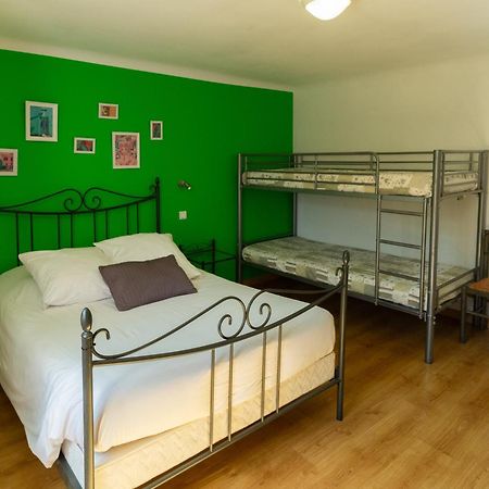 Hotel La Barguelonne Montcuq Bagian luar foto