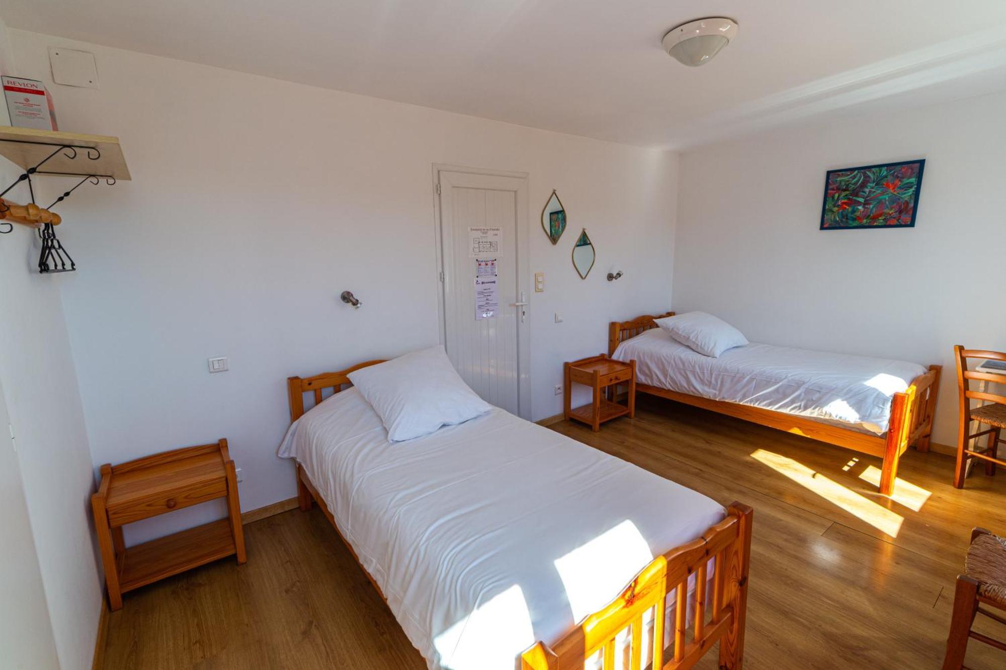 Hotel La Barguelonne Montcuq Bagian luar foto