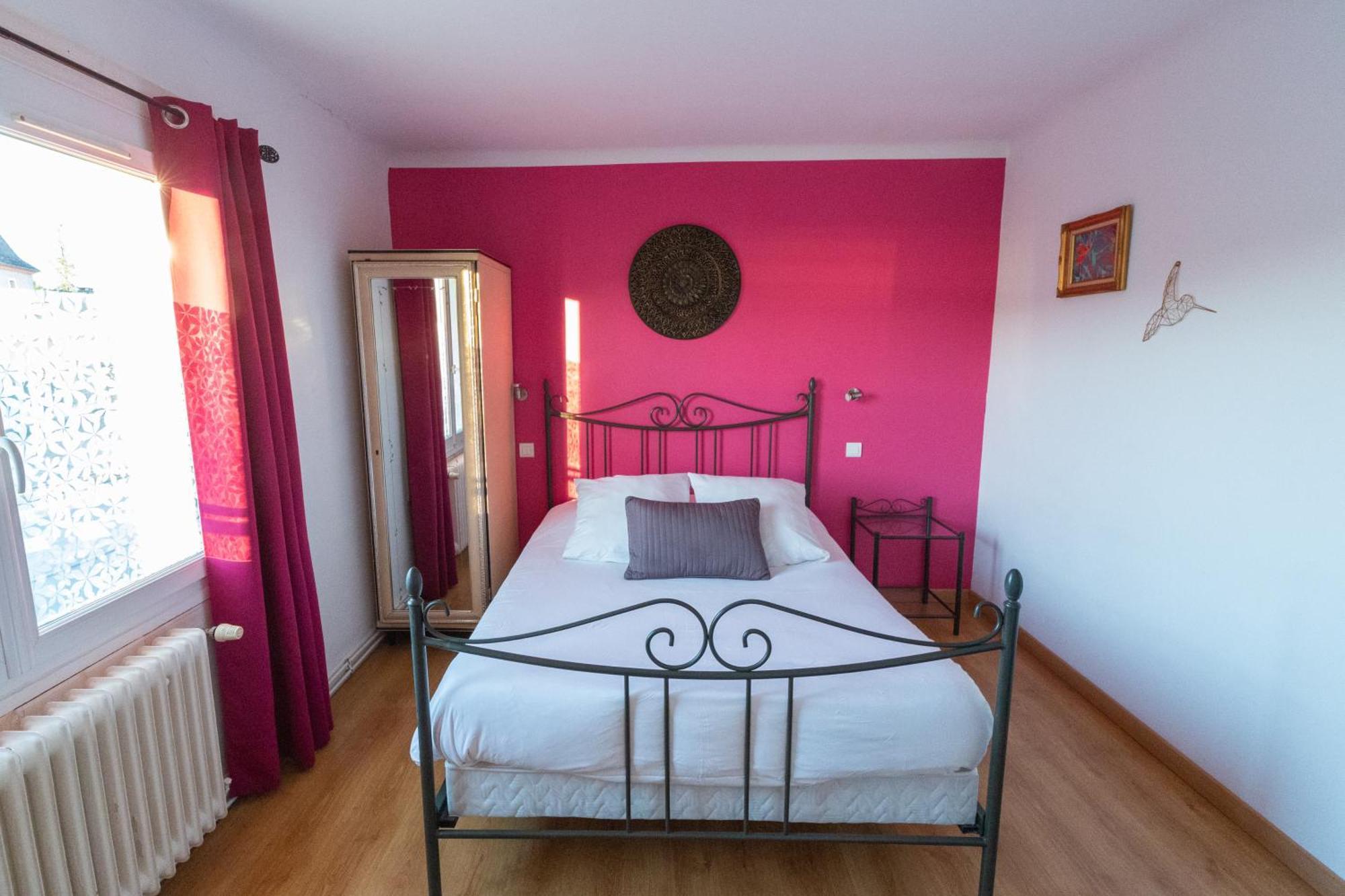 Hotel La Barguelonne Montcuq Bagian luar foto