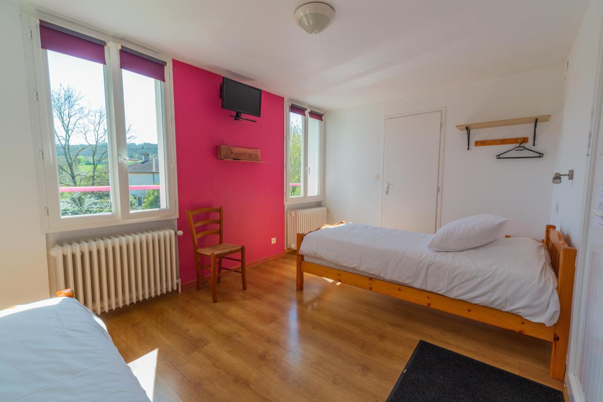 Hotel La Barguelonne Montcuq Bagian luar foto