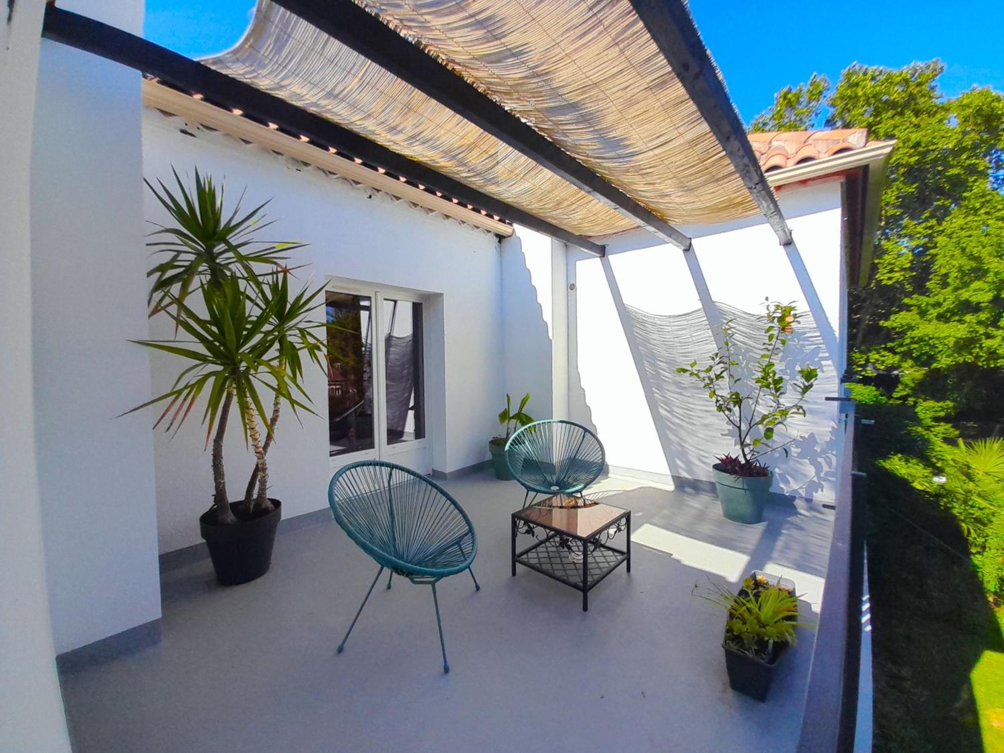 Hotel La Barguelonne Montcuq Bagian luar foto